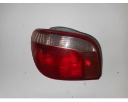 FARO POSTERIORE SINISTRO Toyota Yaris 2000 1.0
