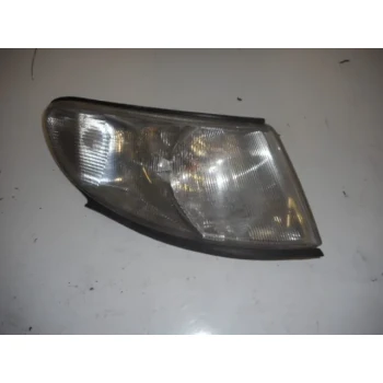 SMEROKAZ DESNI Saab 9-3 2004 1.9 TID