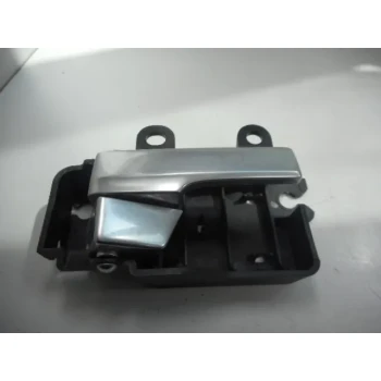 KLJUKA NOTRANJA  SPREDAJ DESNA Ford C-Max 2009 1.8 tdci