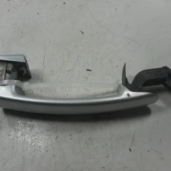 KLJUKA ZUNAJ  SPREDAJ DESNA Seat Toledo 2006 1.9 TDI