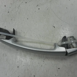 KLJUKA ZUNAJ ZADAJ LEVA Seat Toledo 2006 1.9 TDI KLJUKA ZUNAJ ZADAJ LEVA Seat Toledo 2006 1.9 TDI