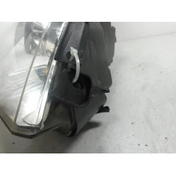 HEADLIGHT RIGHT Citroën C5 2005 1.6 16V HDI BREAK 9650055880