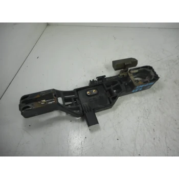 KLJUKA ZUNAJ  ZADAJ LEVA Renault LAGUNA II 2003 2.2 DCI