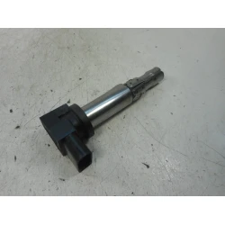 BOBINA DI ACCENSIONE Volkswagen Golf 2001 1.6 036905715F