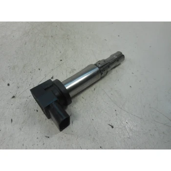 BOBINA DI ACCENSIONE Volkswagen Golf 2001 1.6 036905715F