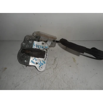 ZAKLEP  ZADAJ DESNA Mazda Mazda5 2006 2.0 CD