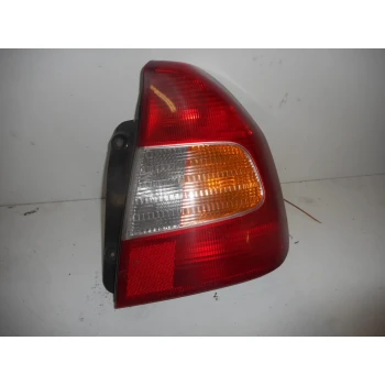 FARO POSTERIORE DESTRO Hyundai Accent 2000 1.5