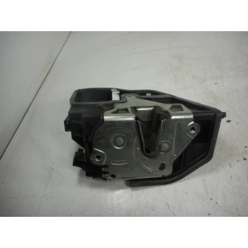 ZAKLEP  ZADAJ DESNA BMW 1 2005 120D