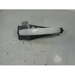 KLJUKA ZUNAJ  ZADAJ DESNA Opel Zafira 2006 1.9 DT 16V