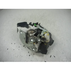 ZAKLEP ZADAJ LEVA Mitsubishi Colt 2004 1.1 MPI 5715A027 ZAKLEP ZADAJ LEVA Mitsubishi Colt 2004 1.1 MPI 5715A027