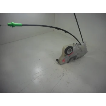 CHIUSURA SERRATURA PORTA ANTERIORE SINISTRA Toyota Yaris 2010 1.4D4D 690400D140