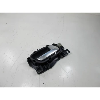 KLJUKA NOTRANJA  SPREDAJ DESNA Citroën C3 2014 PICASSO 1.6HDI 96834460VV