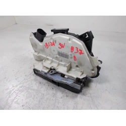 ZAKLEP SPREDAJ DESNA Seat Ibiza 2011 1.2TSI 5N1837016C ZAKLEP SPREDAJ DESNA Seat Ibiza 2011 1.2TSI 5N1837016C