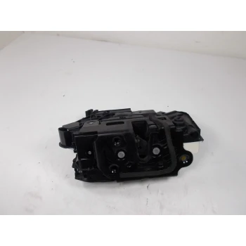 ZAKLEP  ZADAJ DESNA Škoda Fabia 2011 1.2 TSI AUT. 5N0839016D