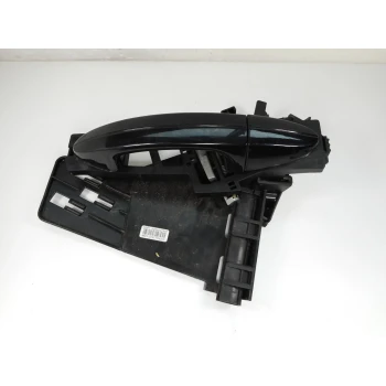 KLJUKA ZUNAJ  ZADAJ DESNA Ford Fiesta 2010 1.2
