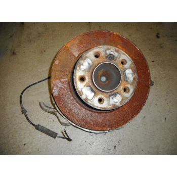 MOZZO DESTRO ANTERIORE CON MONTANTE BMW 1 2005 120D