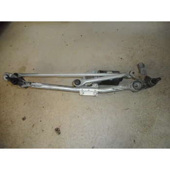 MEHANIZEM Z MOTORČKOM BRISALCEV BMW 3 2007 320D AUT. TOURING 6978263-01