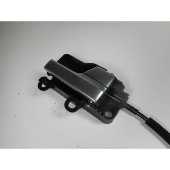 KLJUKA NOTRANJA  SPREDAJ DESNA Ford Focus 2008 1.6