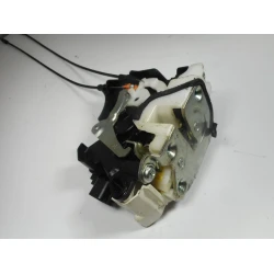 ZAKLEP  SPREDAJ DESNA Peugeot 4007 2009 2.2 HDI