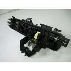 KLJUKA ZUNAJ  SPREDAJ DESNA Mercedes-Benz C-Klasse 2008 220D W204 aut. A20476002709197