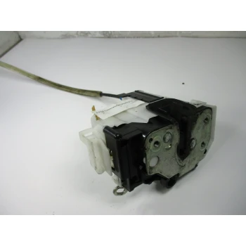ZAKLEP  SPREDAJ DESNA Peugeot BIPPER 2008 1.4 HDi 70