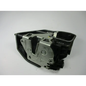 ZAKLEP  ZADAJ LEVA BMW 5 2005 530D AUT. 7154629