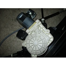 MECCANISMO ALZA VETRO ANTERIORE SINISTRO BMW 5 2005 530D AUT.