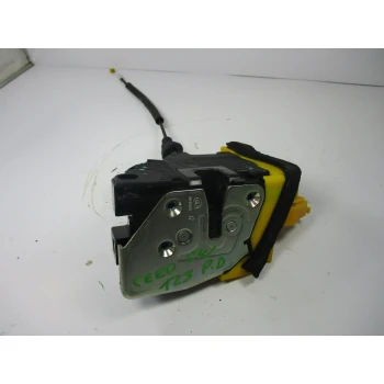 CHIUSURA SERRATURA PORTA ANTERIORE DESTRA Kia Cee'd 2016 1.4 SW 81320-a2410
