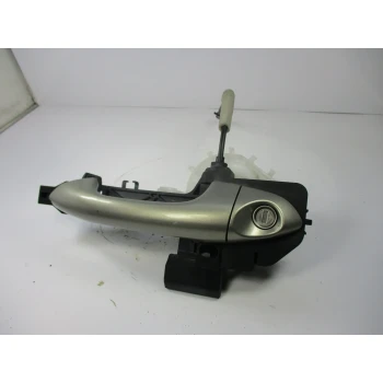 DOOR HANDLE OUTSIDE FRONT LEFT Kia Cee'd 2016 1.4 SW 82651A2500