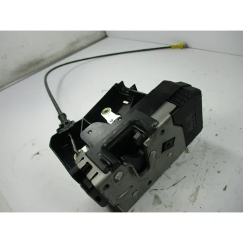 ZAKLEP  SPREDAJ DESNA Renault TRAFIC 2012 2.0 DCI 8200042171
