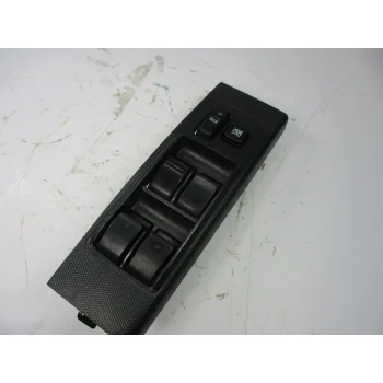 GRUPPO COMANDI ALZACRISTALLI ELETTRICI Toyota Corolla Verso 2004 2.0D4D 84820-0f030