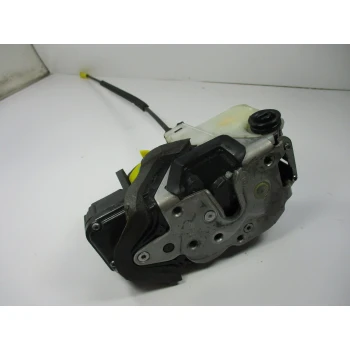 ZAKLEP  ZADAJ LEVA Opel Astra 2014 1.3DTE 13579557