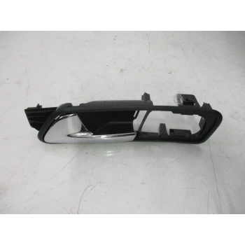 KLJUKA NOTRANJA SPREDAJ LEVA Volkswagen Touran 2008  1t1837113d