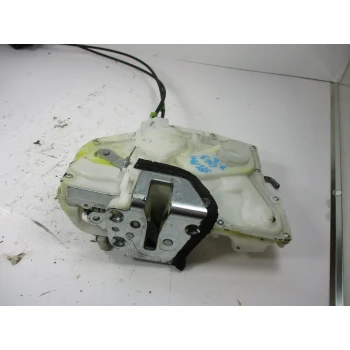 DOOR LOCK FRONT RIGHT Suzuki SPLASH 2008 