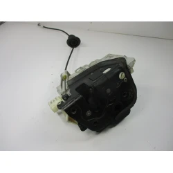 ZAKLEP  SPREDAJ DESNA Audi A4, S4 2005 2.0TDI AVANT 8E1837016AA