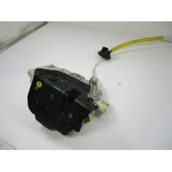 ZAKLEP  ZADAJ LEVA Audi A4, S4 2005 2.0TDI AVANT 8E0839015AA