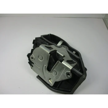 ZAKLEP  ZADAJ DESNA BMW 5 2004 520I 7036172