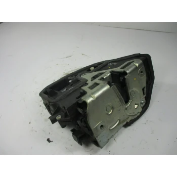 ZAKLEP  ZADAJ DESNA BMW 3 2006 320D TOURING 7060296