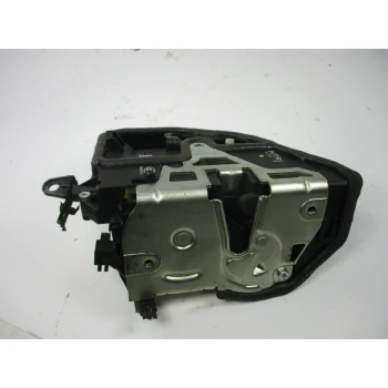 ZAKLEP  ZADAJ DESNA BMW 3 2008 318D TOURING 7060296
