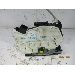 ZAKLEP ZADAJ DESNA Seat Ibiza 2009 1.4 6J0839016A ZAKLEP ZADAJ DESNA Seat Ibiza 2009 1.4 6J0839016A