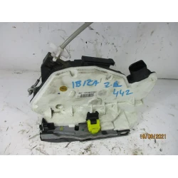 ZAKLEP ZADAJ LEVA Seat Ibiza 2009 1.4 6J0839015A ZAKLEP ZADAJ LEVA Seat Ibiza 2009 1.4 6J0839015A