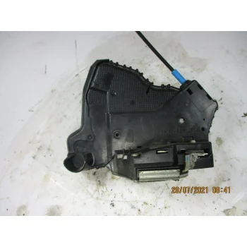 ZAKLEP  SPREDAJ DESNA Toyota Auris 2011 1.6