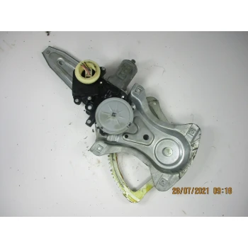 MEHANIZEM ŠIPE  ZADAJ LEVA Toyota Auris 2011 1.6 85701-02010