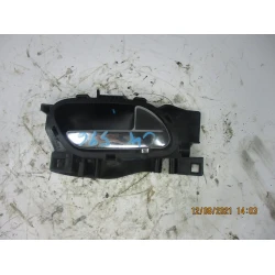 KLJUKA NOTRANJA  ZADAJ DESNA Citroën C4 2010 PICASSO 1.6 HDI AUT.