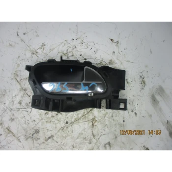 KLJUKA NOTRANJA  ZADAJ DESNA Citroën C4 2010 PICASSO 1.6 HDI AUT.