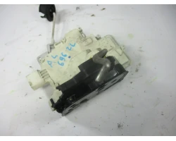 ZAKLEP  ZADAJ LEVA Audi A4, S4 2007 2.0TDI AVANT 8e0839015aa