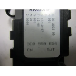 SENZOR RAZNO Volkswagen Passat 2008 2.0TDI VARIANT 3C0959654