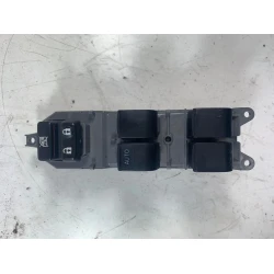 STIKALO STEKLA Toyota Auris 2013 1.6 192835