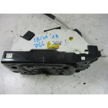 ZAKLEP  ZADAJ DESNA Seat Ibiza 2009 1.4 6J0839016A