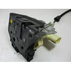 ZAKLEP  ZADAJ LEVA Volkswagen Passat 2007 2.0TDI 3C4839015A